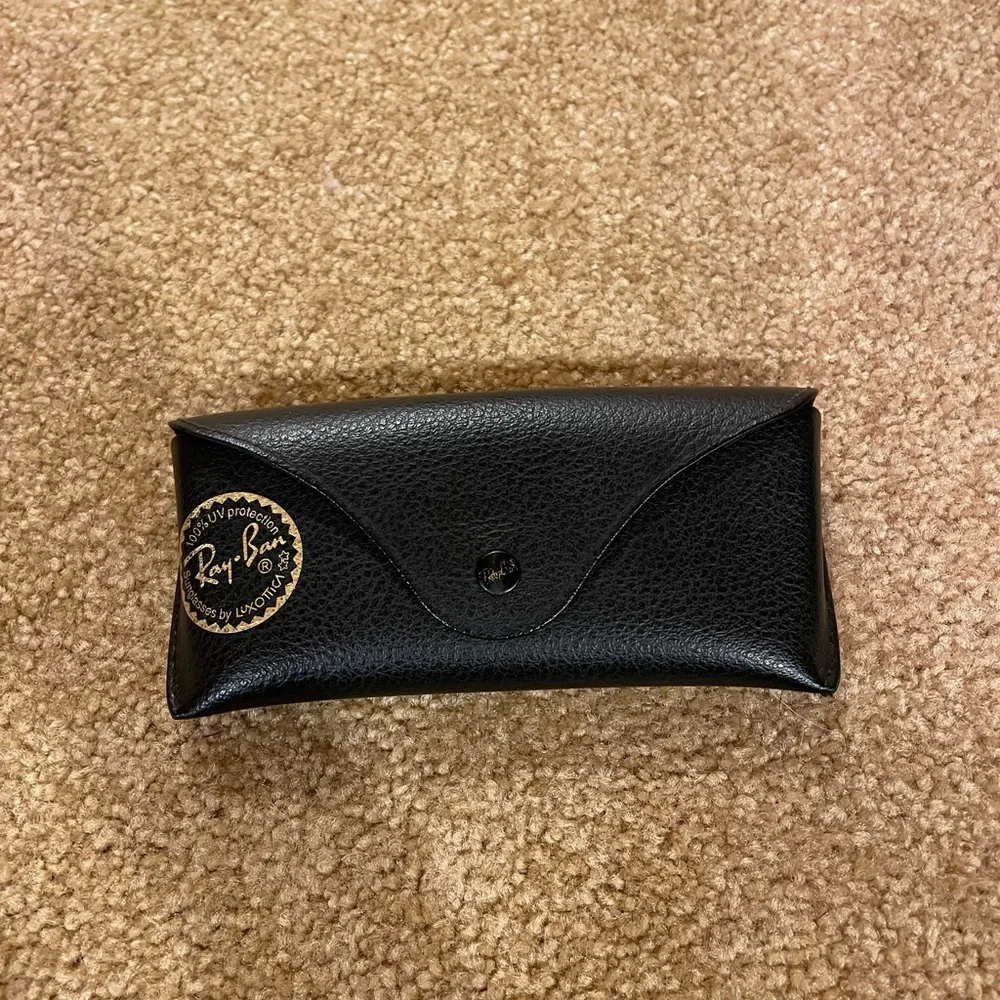 Ray-Ban Gold Aviator Sunglasses - Picture 13 of 16